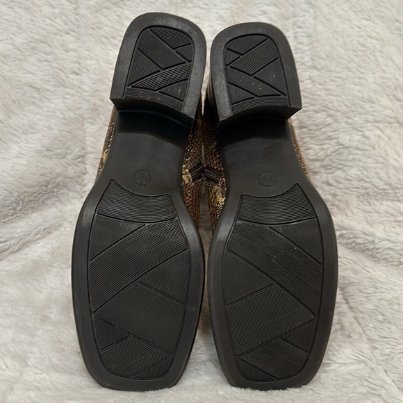 Womens AJ Valenci for Comfort Briwn and Gold Snakeskin Booties 7.5M - Picture 6 of 7